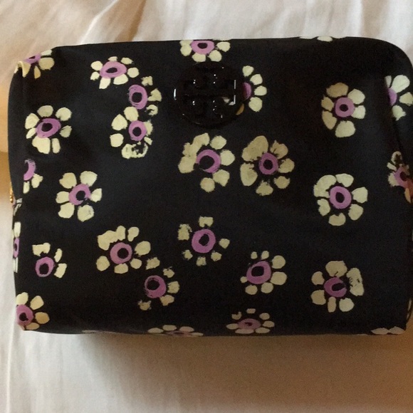 Tory Burch Handbags - Tory Burch cosmetic bag NWT